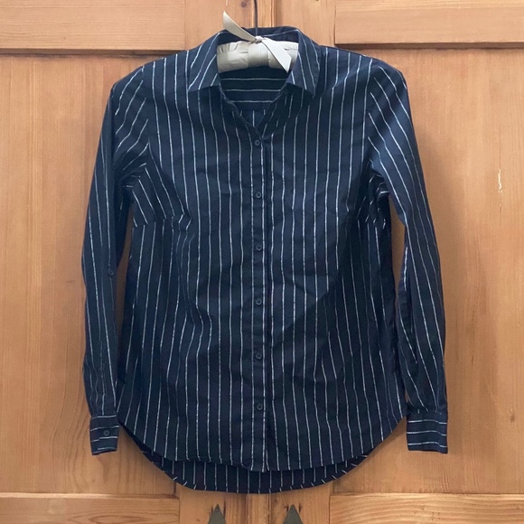 Apt 9 Black with silver women's blouse sz XS - Picture 1 of 4